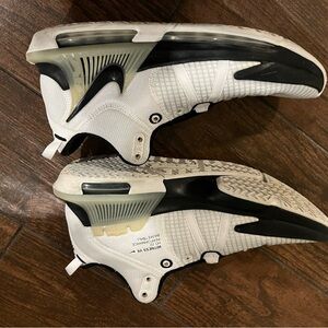 Nike LeBron witness II. Black and white.
